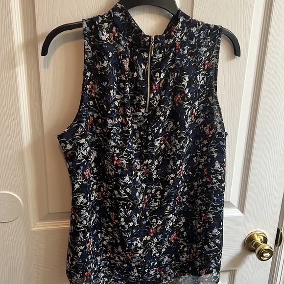 Top - Picture 3 of 3